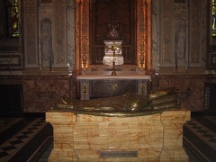 Cathedrale Marie Reine Du Monde Crypt